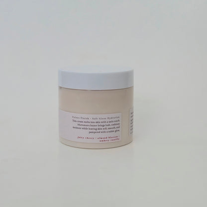 Non-greasy winter body cream with murumuru butter for dry skin
